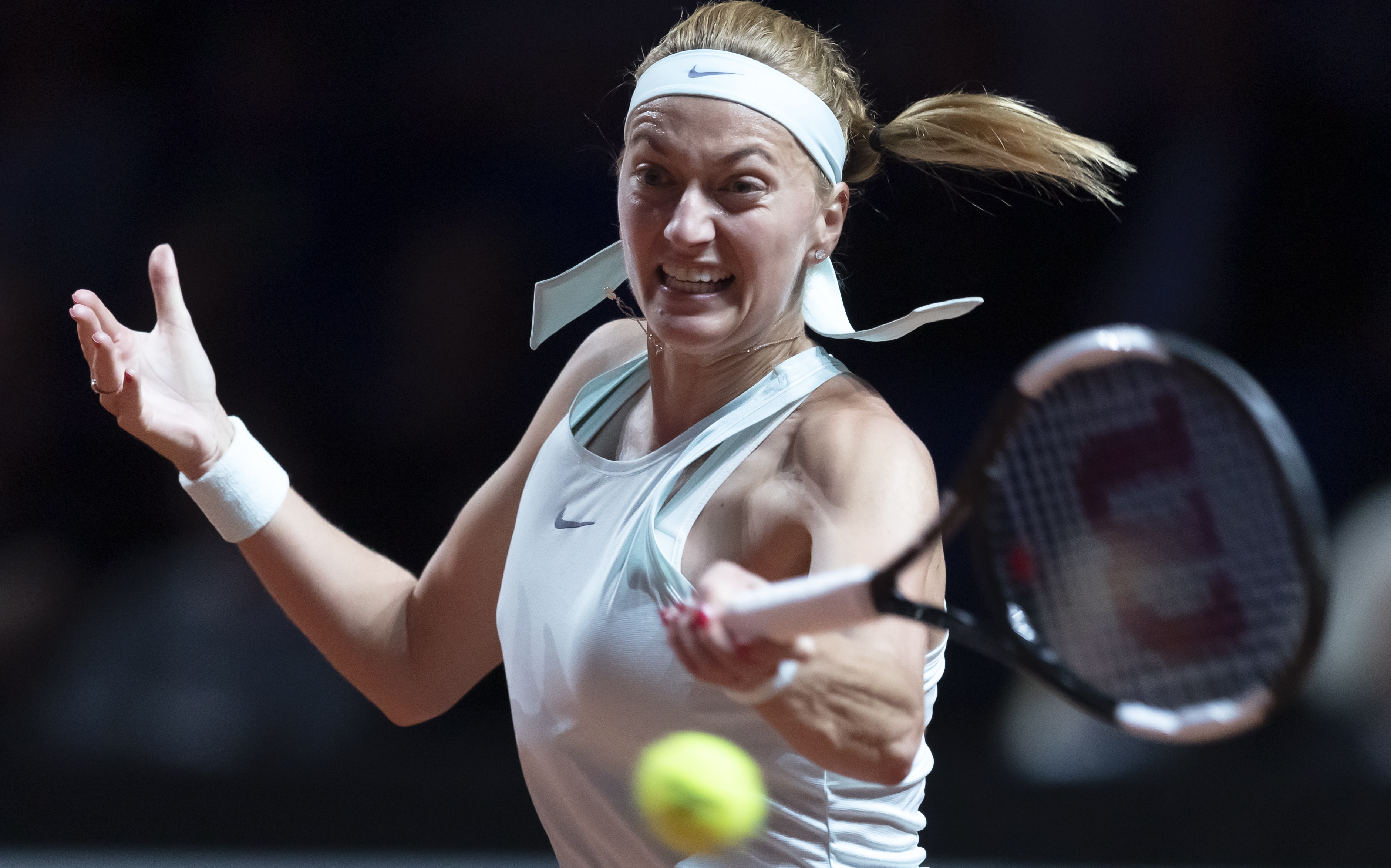 爱游戏体育-科维托娃在皇家马德里比赛中高光表现，关键助攻引发热议！的简单介绍